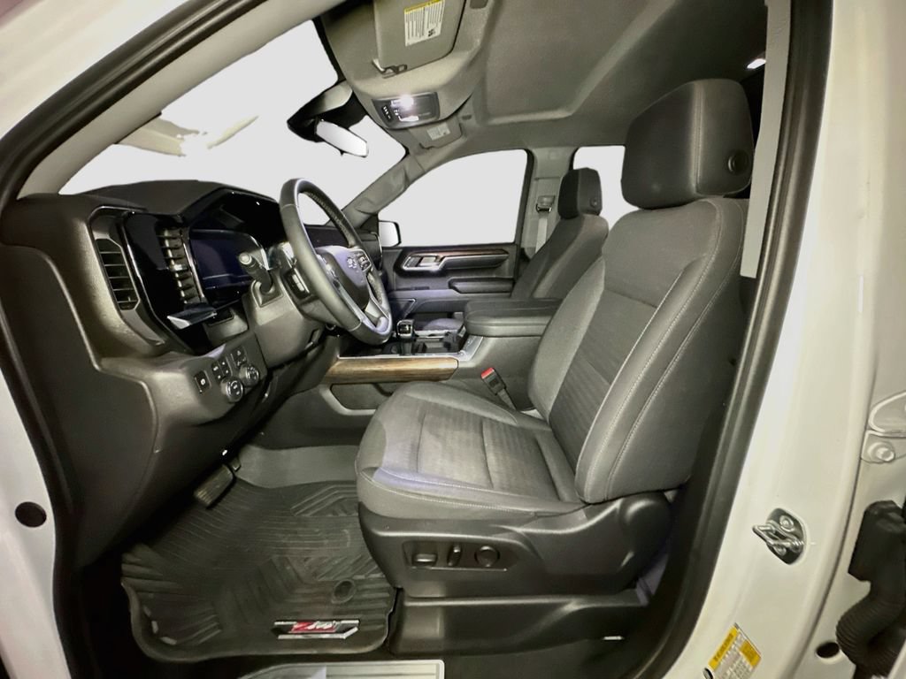 Used 2025 Chevrolet Silverado 1500 LT Trail Boss w/ Protection Package AWD/4WD image 20