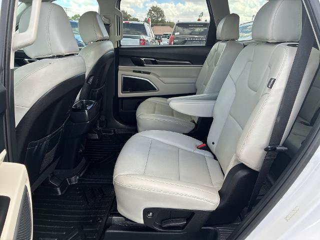 Used 2024 Kia Telluride S AWD/4WD image 19