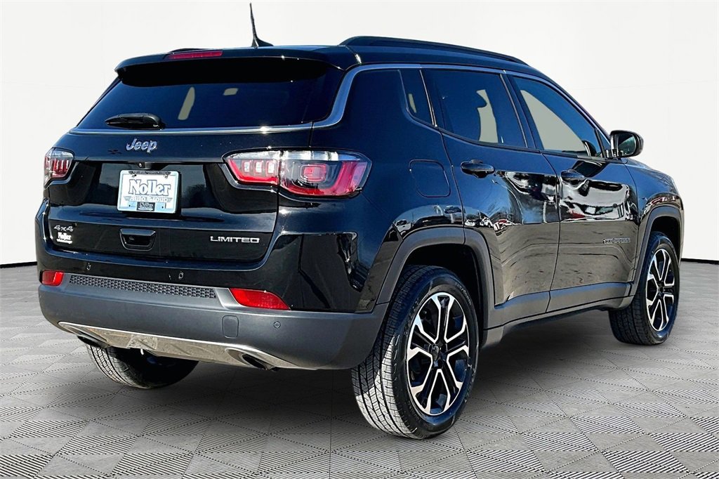 Used 2023 Jeep Compass Limited image 2