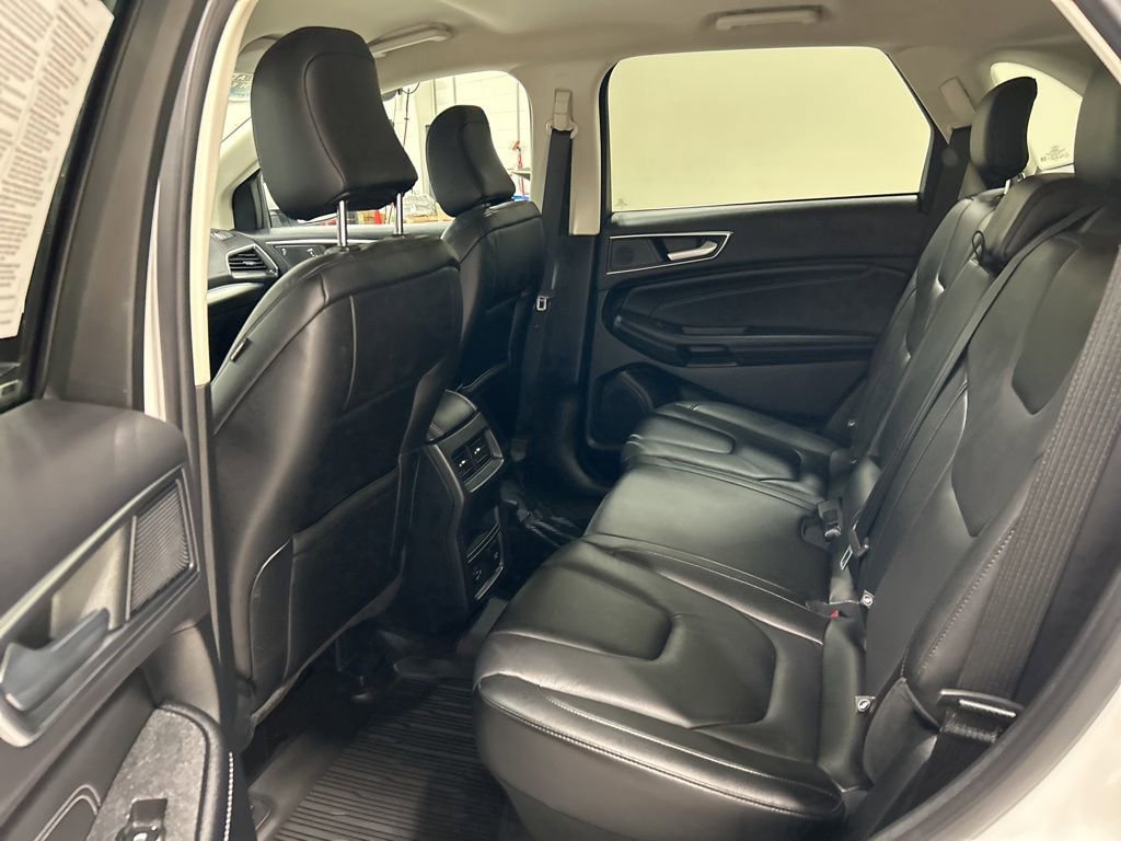 Certified 2022 Ford Edge Titanium image 28