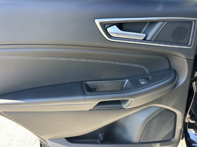 Certified 2022 Ford Edge Titanium w/ Class II Trailer Tow Package AWD/4WD image 19
