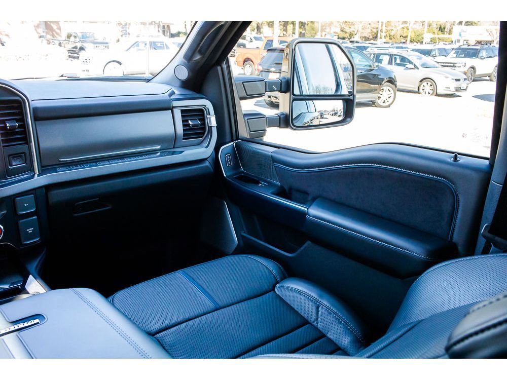 Certified 2025 Ford F350 Platinum w/ FX4 Off-Road Package image 15
