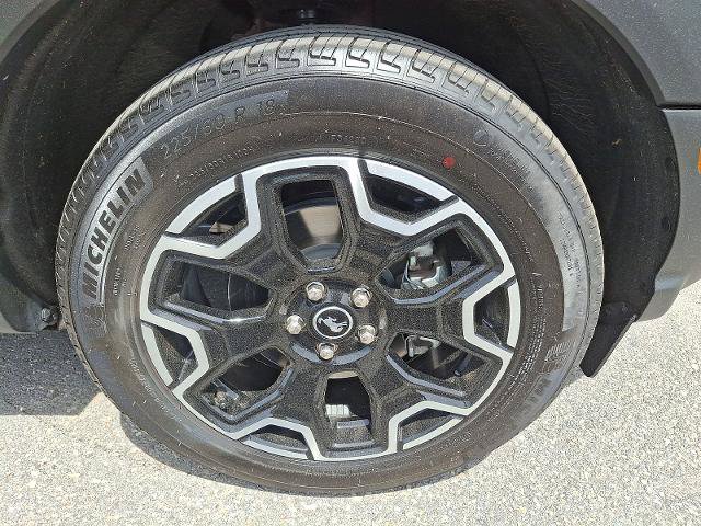 Certified 2025 Ford Bronco Sport Outer Banks w/ Outer Banks Tech Package+ AWD/4WD image 8