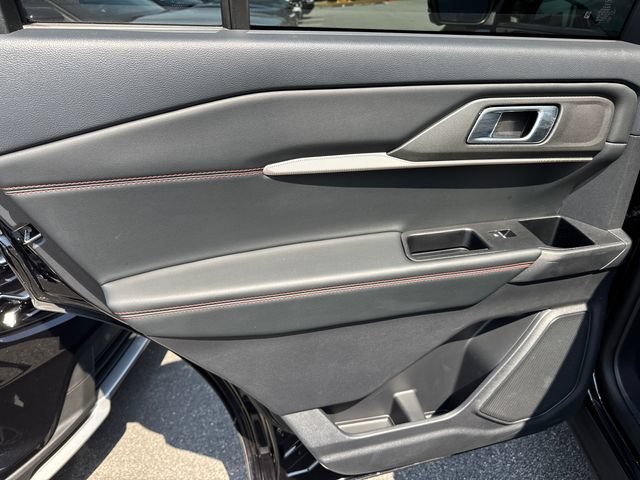 Certified 2025 Ford Explorer ST-Line AWD/4WD image 24