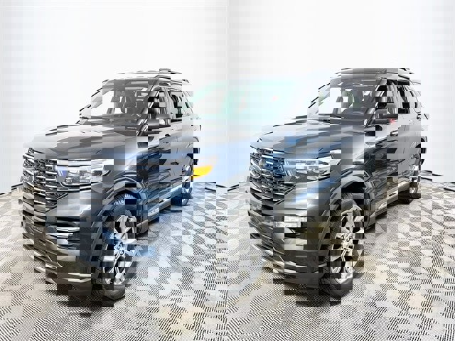 Certified 2022 Ford Explorer XLT w/ Equipment Group 202A image 7