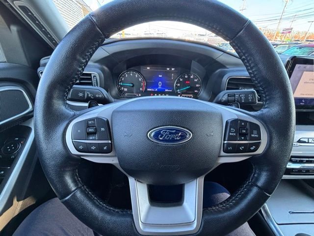 Certified 2020 Ford Explorer XLT w/ Equipment Group 202A image 11