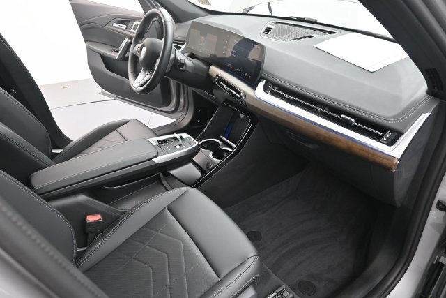 Used 2025 BMW X1 xDrive28i w/ Convenience Package AWD/4WD image 27