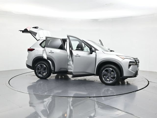 Used 2025 Nissan Rogue SV FWD image 51