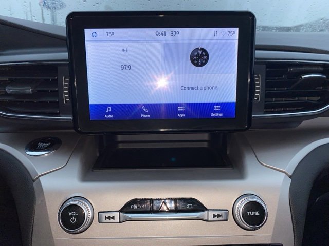 Certified 2023 Ford Explorer XLT w/ Equipment Group 202A image 11