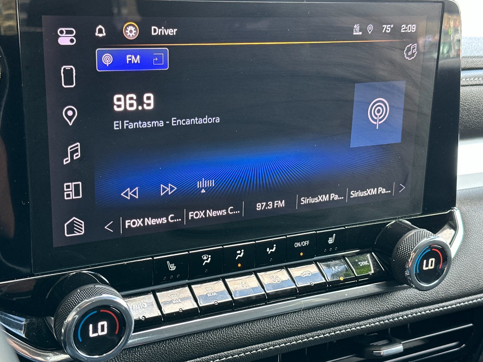 Used 2024 Chevrolet Colorado LT w/ LT Convenience Package II image 17