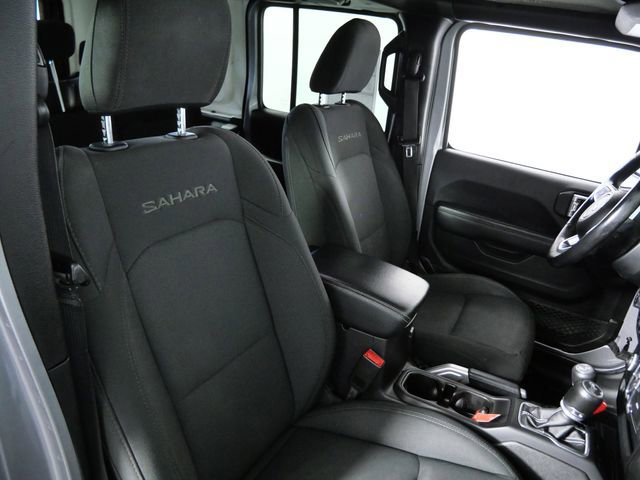 Used 2018 Jeep Wrangler Unlimited Sahara AWD/4WD image 11