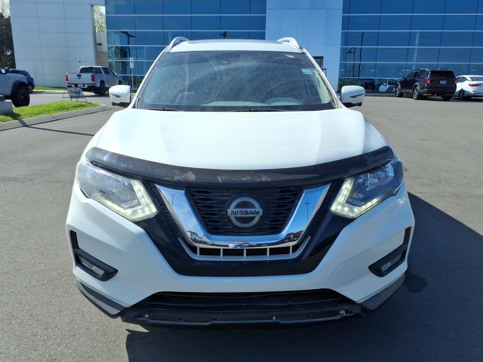 Used 2020 Nissan Rogue SV w/ Sun & Sound Touring Package FWD image 8