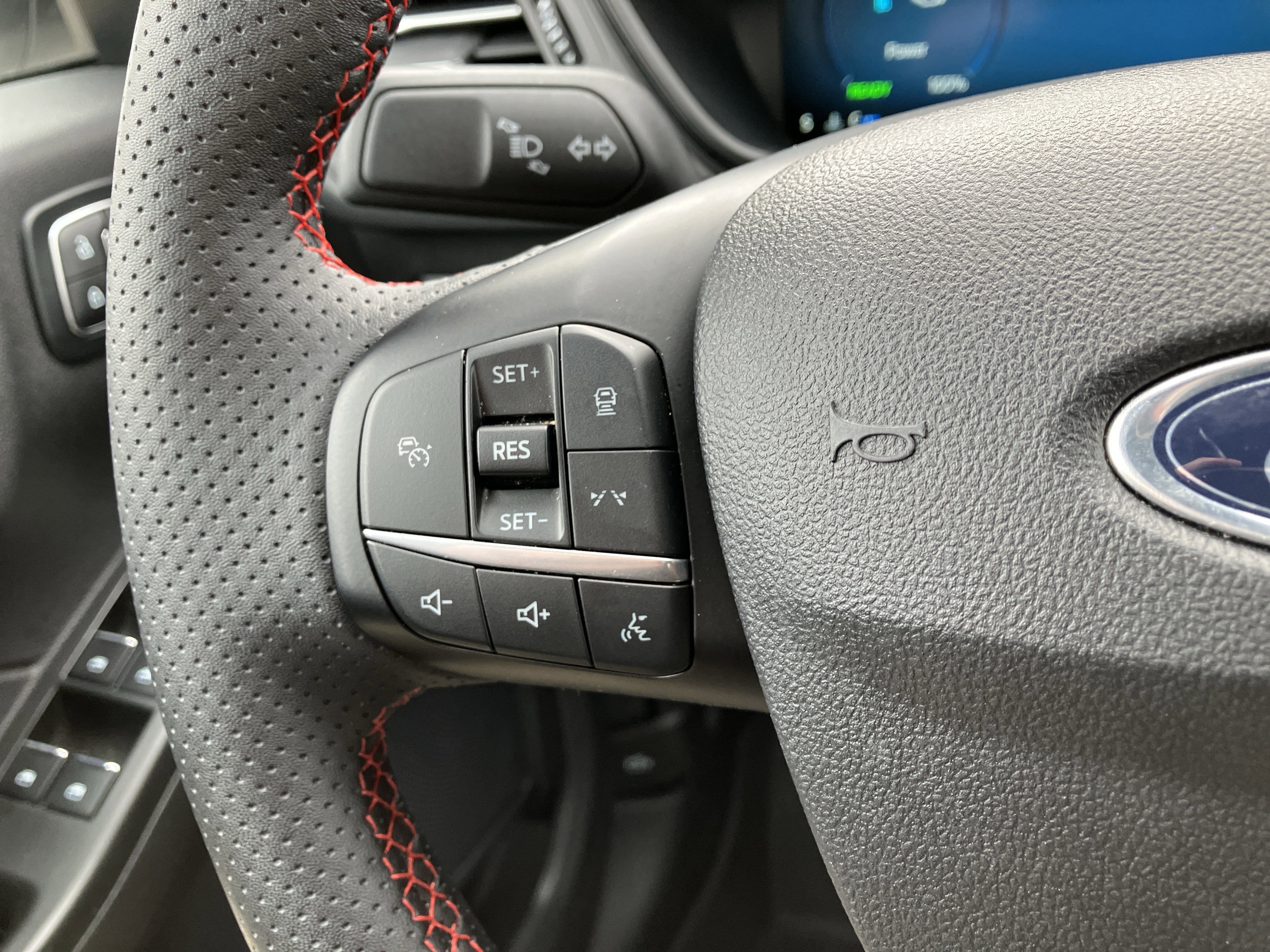 Certified 2025 Ford Escape ST-Line Elite w/ Tech Pack #2 image 35