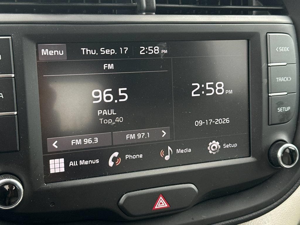 Used 2025 Kia Soul LX w/ LX Technology Package FWD image 17