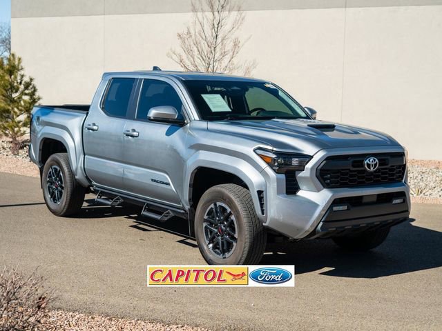Used 2024 Toyota Tacoma TRD Sport image 11