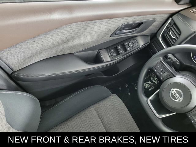 Used 2021 Nissan Rogue S image 28