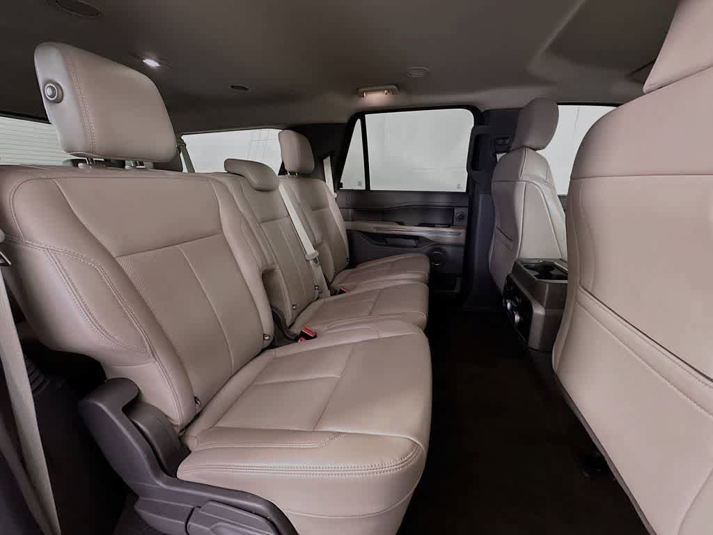 Certified 2019 Ford Expedition Max XLT w/ Equipment Group 202A AWD/4WD image 32