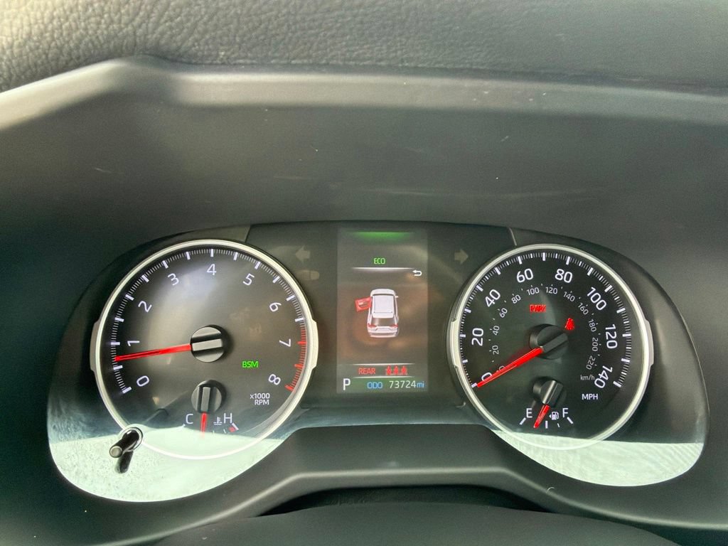 Used 2021 Toyota RAV4 XLE w/ Convenience Package FWD image 22