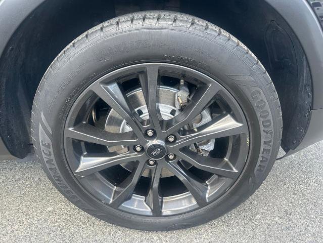 Certified 2018 Ford Explorer XLT w/ Equipment Group 202A AWD/4WD image 23