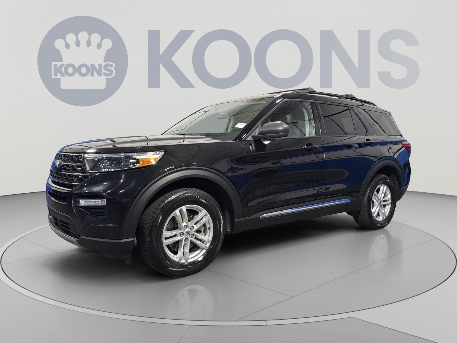 Certified 2023 Ford Explorer XLT w/ Equipment Group 202A