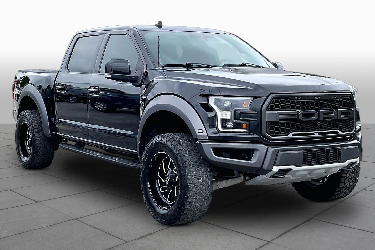 Certified 2019 Ford F150 Raptor w/ Equipment Group 802A Luxury AWD/4WD image 3