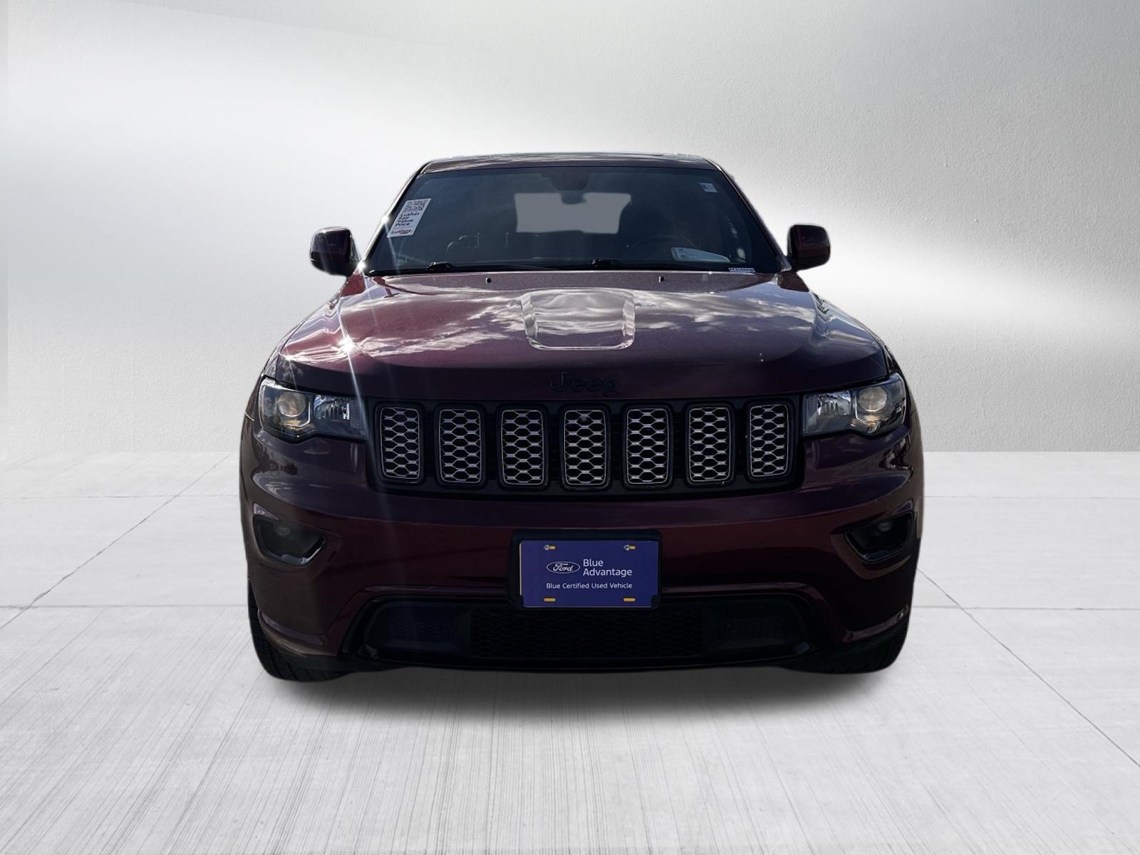Used 2020 Jeep Grand Cherokee Altitude AWD/4WD image 2