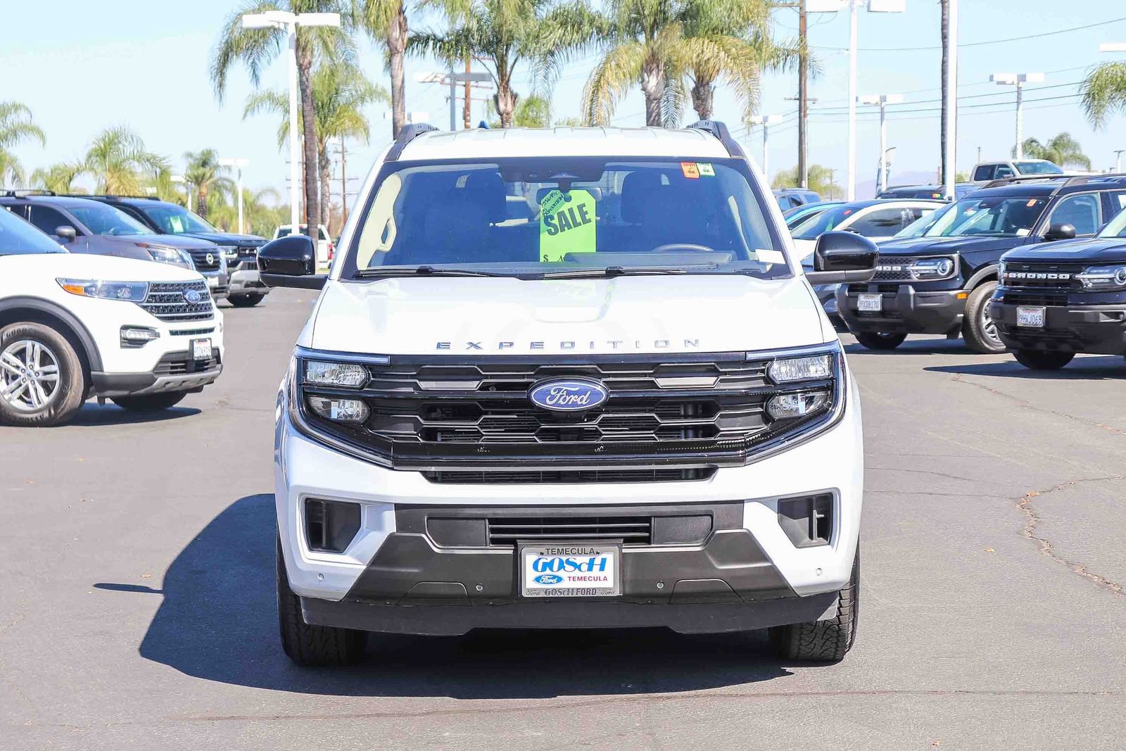 Certified 2025 Ford Expedition Active AWD/4WD image 2