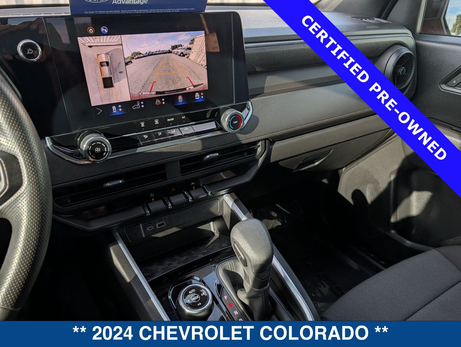 Used 2024 Chevrolet Colorado Trail Boss w/ Technology Package AWD/4WD image 31