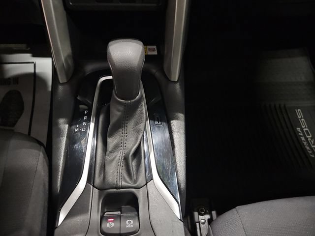 Used 2022 Toyota Corolla Cross LE AWD/4WD image 30