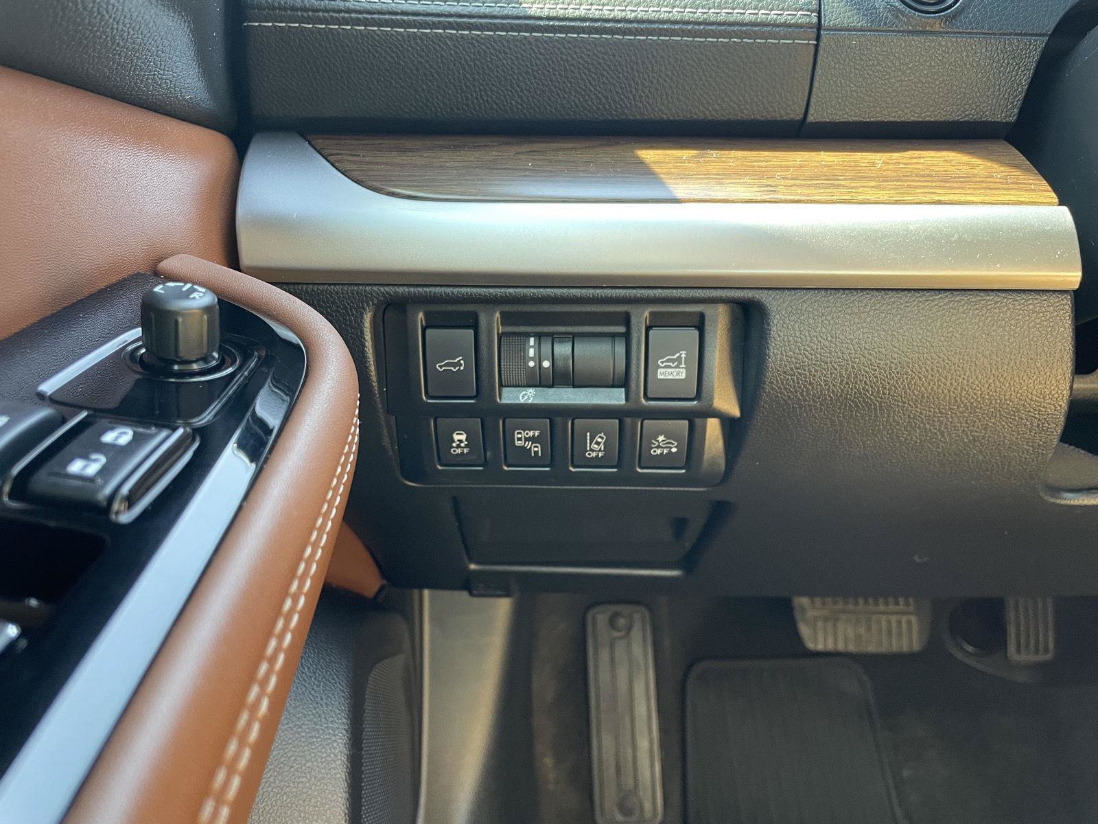 Used 2018 Subaru Outback 3.6R Touring AWD/4WD image 31