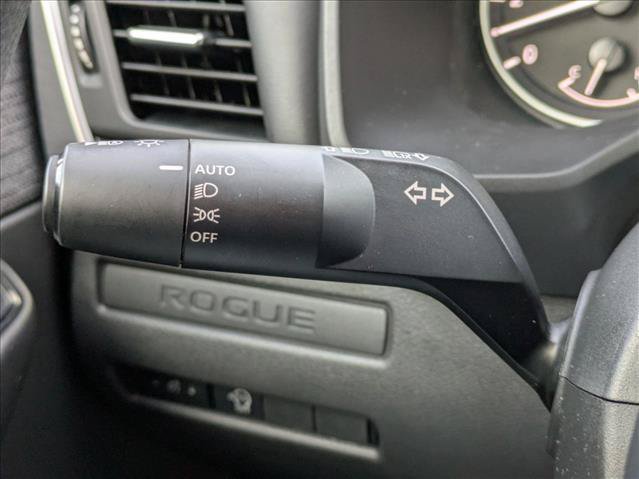 Used 2023 Nissan Rogue S FWD image 7