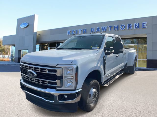 Certified 2026 Ford F350 XLT AWD/4WD image 3