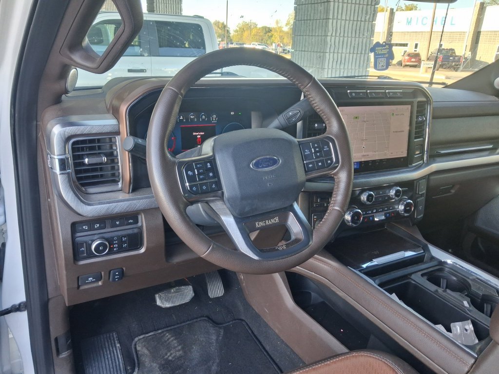 Certified 2024 Ford F350 King Ranch w/ FX4 Off-Road Package AWD/4WD image 4