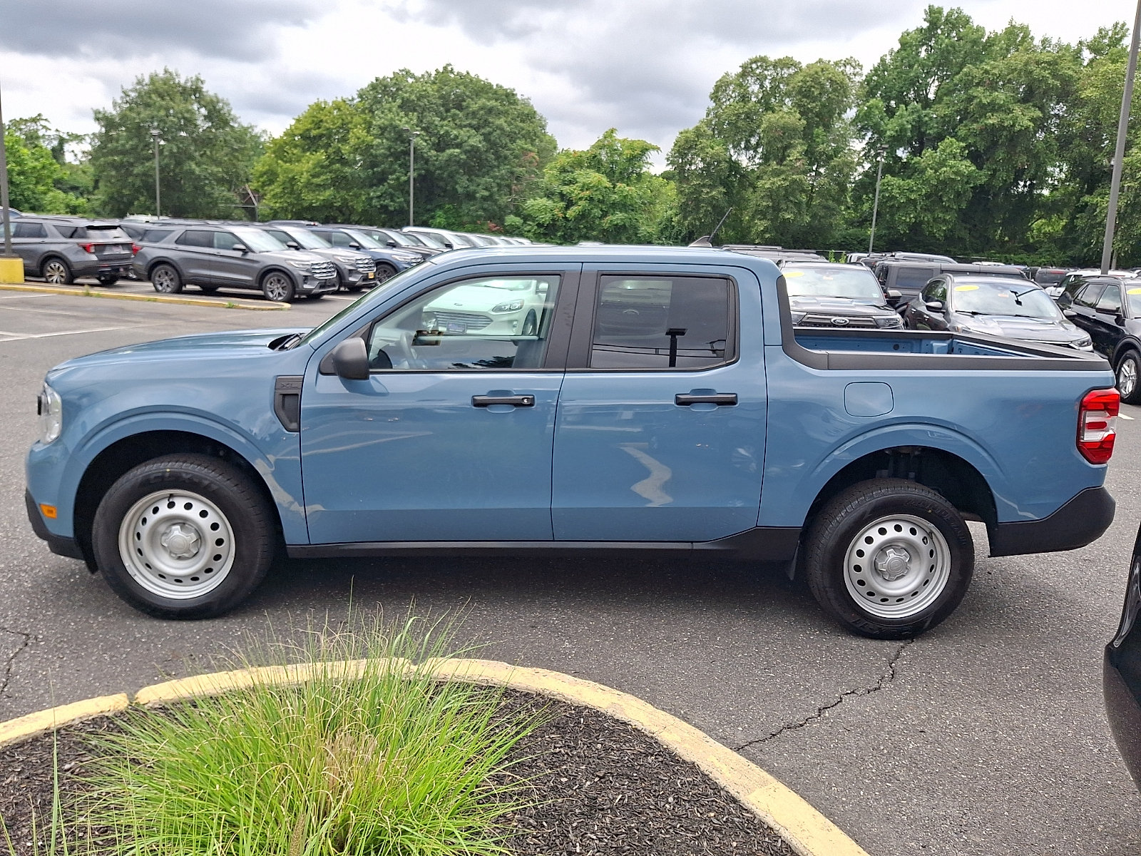 Certified 2023 Ford Maverick XL FWD image 6