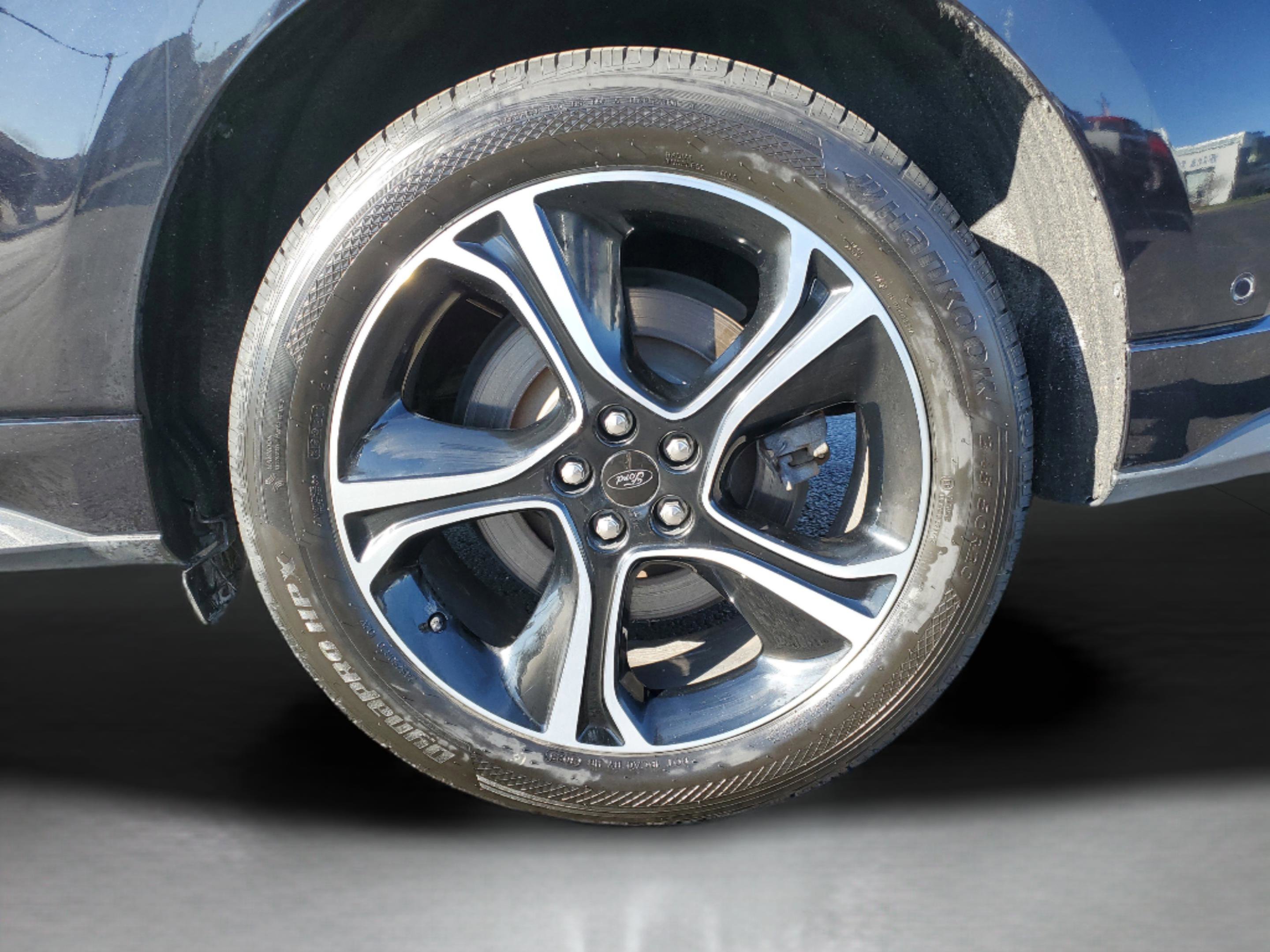 Certified 2024 Ford Edge ST w/ Equipment Group 401A image 7