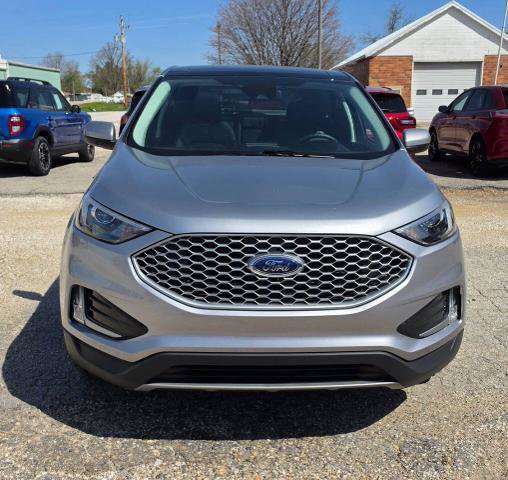 Certified 2024 Ford Edge SEL w/ Convenience Package AWD/4WD image 3