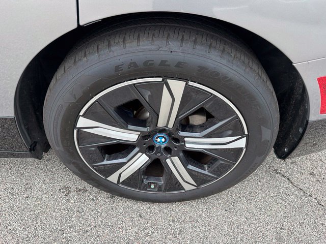 Used 2023 BMW iX M60 w/ Executive Package AWD/4WD image 8