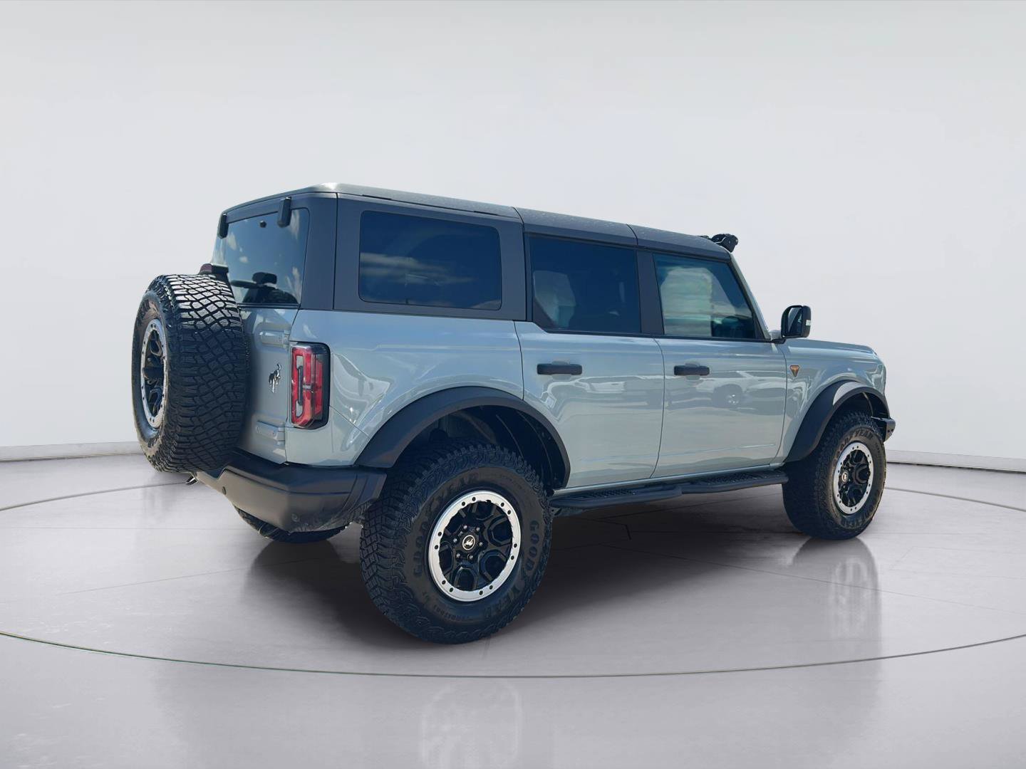 Certified 2023 Ford Bronco Badlands AWD/4WD image 4