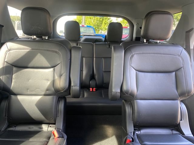 Certified 2022 Ford Explorer XLT w/ Equipment Group 202A image 13