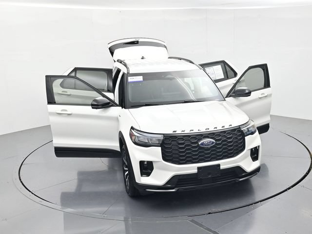 Certified 2025 Ford Explorer ST-Line AWD/4WD image 52