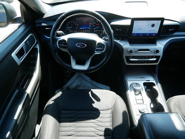 Certified 2020 Ford Explorer XLT w/ Comfort Package AWD/4WD image 13