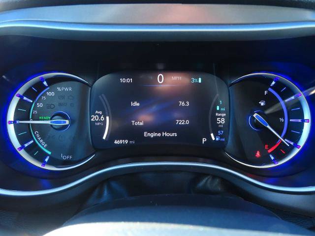 Used 2024 Chrysler Pacifica Select image 32