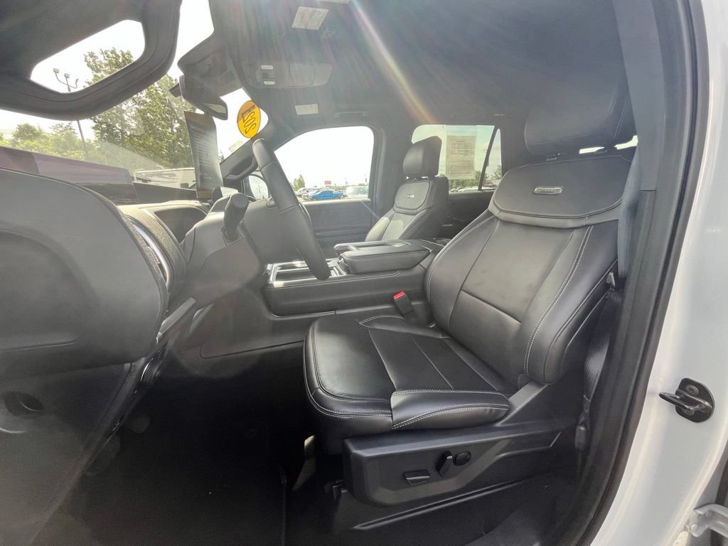 Certified 2025 Ford Expedition Max Platinum w/ Stealth Appearance Package AWD/4WD image 11