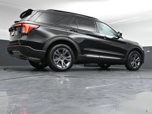Certified 2025 Ford Explorer Active w/ Active Comfort Package AWD/4WD image 44