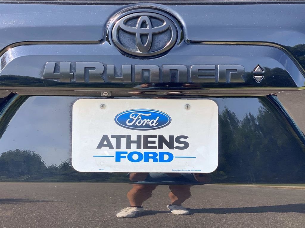 Used 2019 Toyota 4Runner Limited AWD/4WD image 5