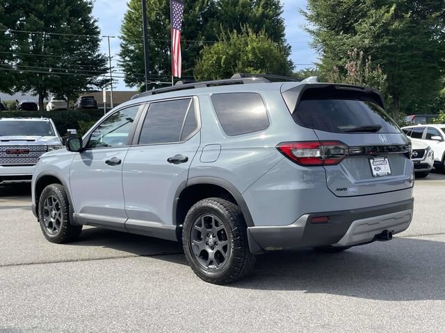 Used 2024 Honda Pilot TrailSport image 3