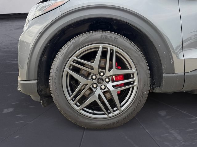 Certified 2025 Ford Explorer ST AWD/4WD image 14