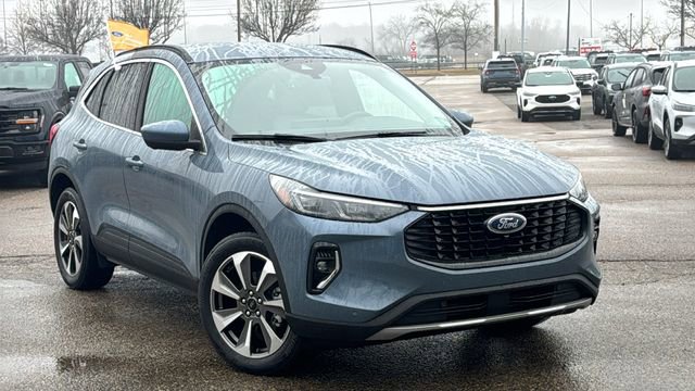 Certified 2023 Ford Escape Platinum image 1