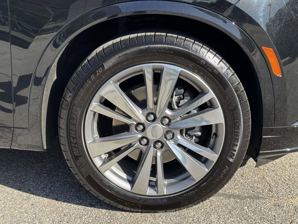 Used 2024 Cadillac XT6 Premium Luxury w/ LPO, Floor Liner Package FWD image 27