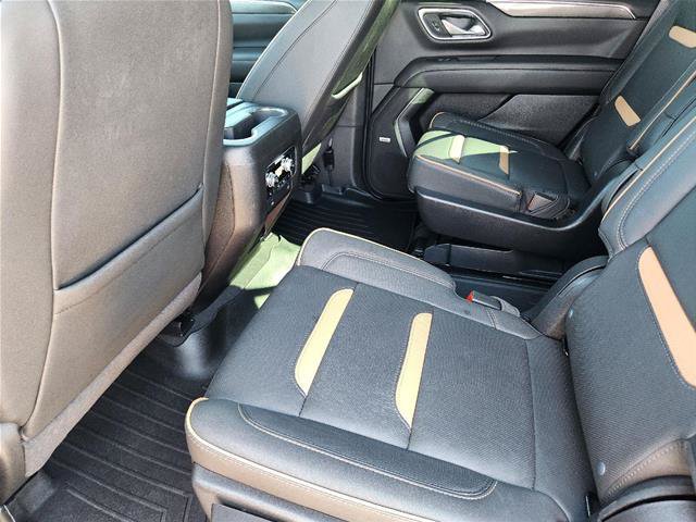 Used 2024 GMC Yukon AT4 w/ Technology Package AWD/4WD image 28